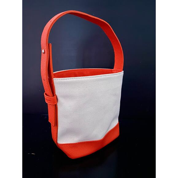 Casual Cream Canvas Shoulder Bag w/Orange Faux Leather Trim sz OS - Picture 4 of 13